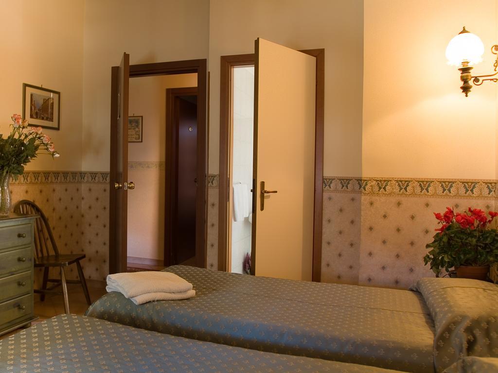Hotel Louis I Ciampino Exterior foto